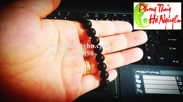 vòng tay phong thủy đá quý Hà Nguyễn